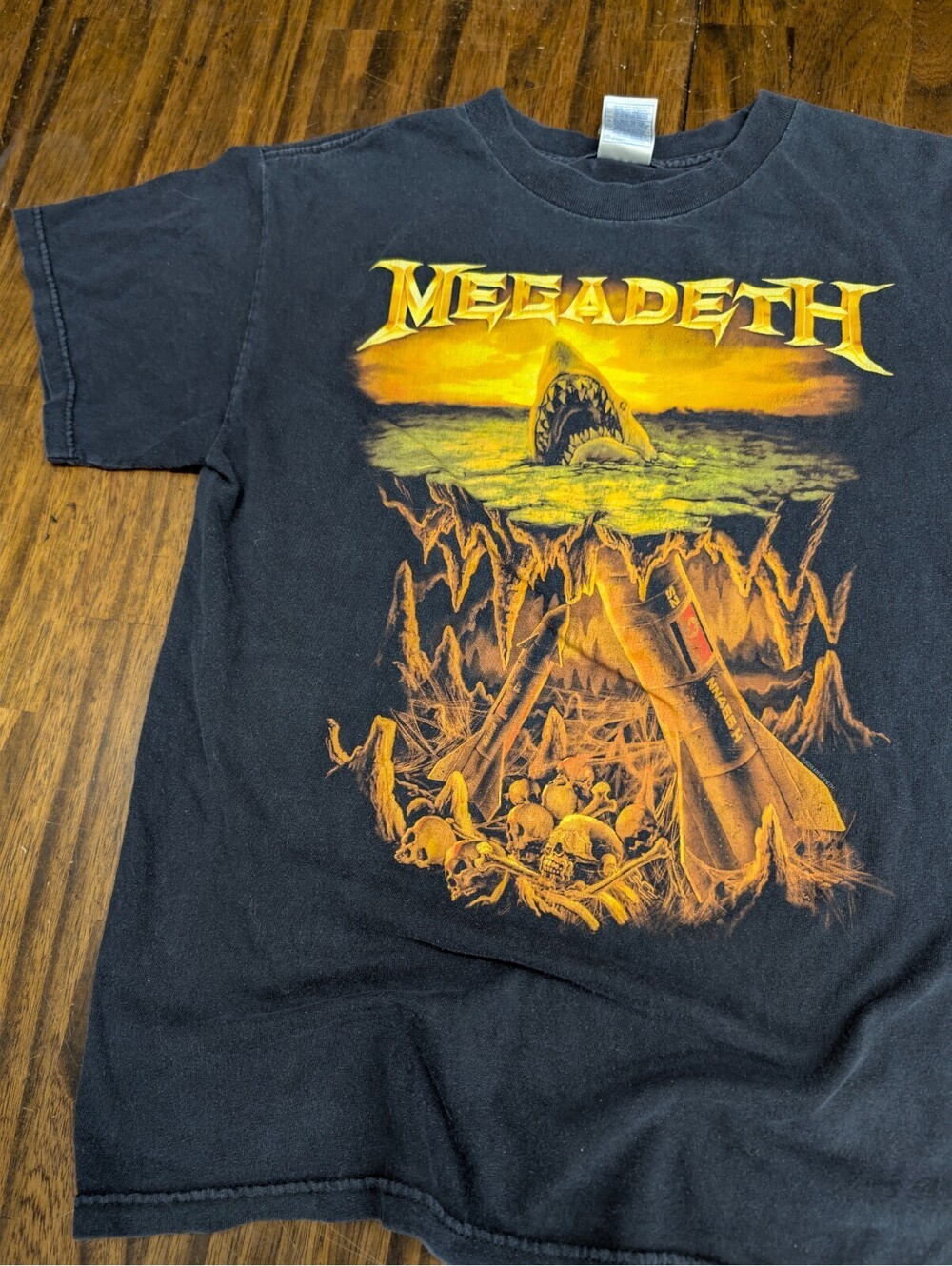 Megadeth Warhead Shark Tennessee River T Shirt Size M